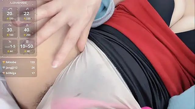 Snapshot of Qwi-V1 chatting on January 24, 2:39 am Qwi-V1 online show from January 24, 2:39 am