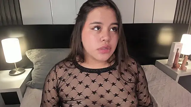 Snapshot of rose_nova chatting on February 3, 8:25 pm rose nova online show from February 3, 8:25 pm