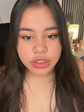 Snapshot of rose_nova chatting on February 5, 8:02 pm rose nova online show from February 5, 8:02 pm