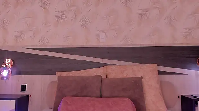 nicolle pierce online show from February 27, 12:27 pm