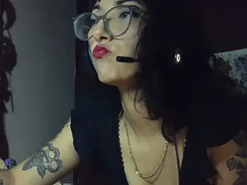 Snapshot of HighLilith chatting on February 1, 10:48 am HighLilith online show from February 1, 10:48 am