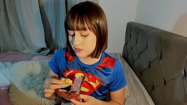 Snapshot of Mia_blaiir chatting on June 11, 12:32 am Mia blaiir online show from June 11, 12:32 am
