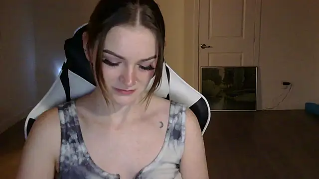 Snapshot of KLEOKILLS chatting on January 10, 1:53 am KLEOKILLS online show from January 10, 1:53 am