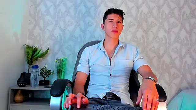 Snapshot of Dorianmistery2322_ chatting on January 29, 4:36 am Dorianmistery2322  online show from January 29, 4:36 am