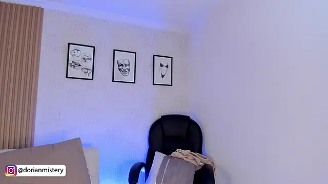 Snapshot of Dorianmistery2322_ chatting on September 20, 3:29 am Dorianmistery2322  online show from September 20, 3:29 am