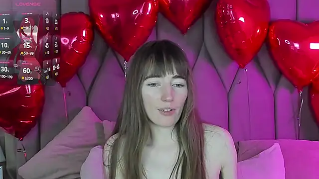 Snapshot of MillicentFarrell chatting on February 10, 8:00 pm MillicentFarrell online show from February 10, 8:00 pm