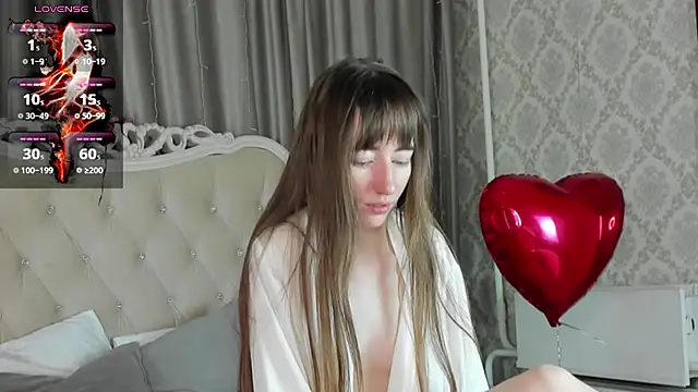 Snapshot of MillicentFarrell chatting on February 16, 9:59 am MillicentFarrell online show from February 16, 9:59 am