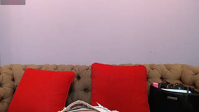 miacarperr1 online show from January 21, 8:43 pm