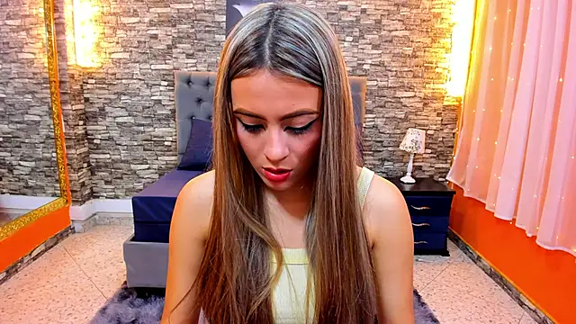 miacarperr1 online show from February 4, 8:49 pm