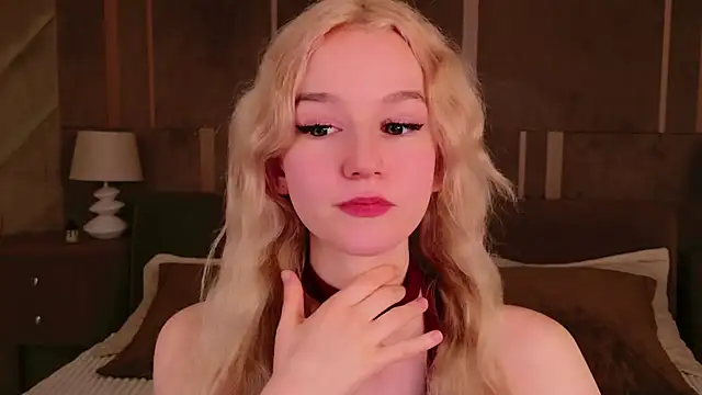 Snapshot of NaomiLoys chatting on March 22, 10:37 pm NaomiLoys online show from March 22, 10:37 pm