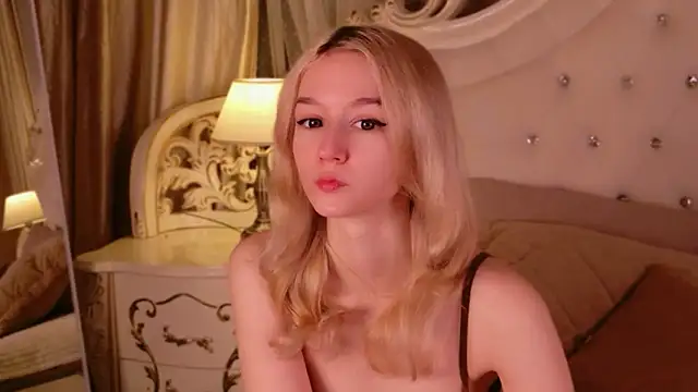 NaomiLoys online show from February 6, 11:24 am