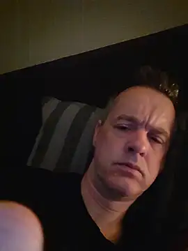 Snapshot of Hectorthyssen1 chatting on April 30, 7:25 am Hectorthyssen1 online show from April 30, 7:25 am