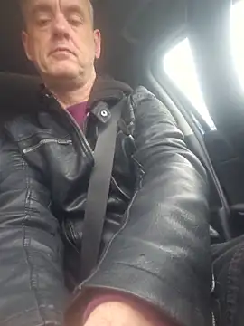 Snapshot of Hectorthyssen1 chatting on May 17, 8:34 am Hectorthyssen1 online show from May 17, 8:34 am