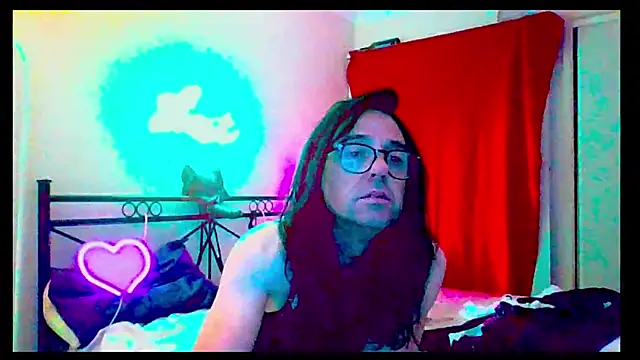 Snapshot of ingrid1982 chatting on April 5, 2:47 pm ingrid1982 online show from April 5, 2:47 pm