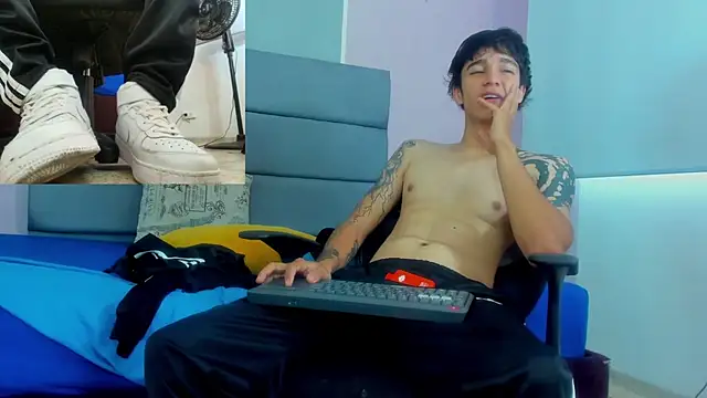 Zacktk7 online show from February 8, 5:39 pm