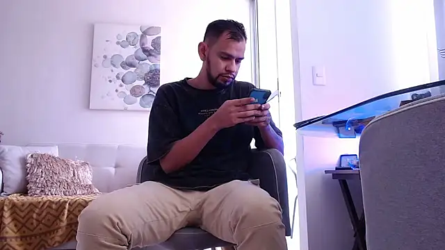 Snapshot of Bedobigcock chatting on September 28, 1:38 pm Bedobigcock online show from September 28, 1:38 pm