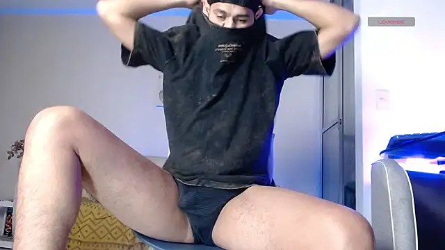 Snapshot of Bedobigcock chatting on November 13, 12:31 am Bedobigcock online show from November 13, 12:31 am