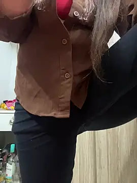 Snapshot of Sexy-Mona2 chatting on April 6, 9:32 am Sexy-Mona2 online show from April 6, 9:32 am