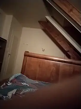 Snapshot of JulesG18 chatting on February 25, 10:19 pm JulesG18 online show from February 25, 10:19 pm