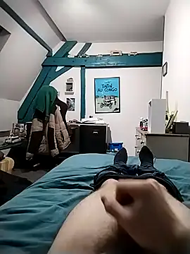 Snapshot of JulesG18 chatting on March 3, 9:31 pm JulesG18 online show from March 3, 9:31 pm