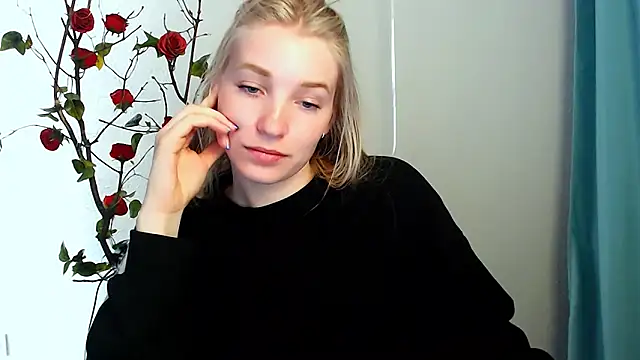 Snapshot of Queen_ofLove chatting on April 28, 1:16 pm Queen ofLove online show from April 28, 1:16 pm