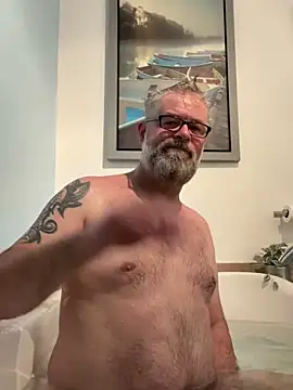 Silverfoxxx-73 online show from December 1, 11:25 pm
