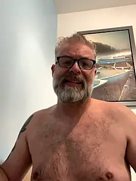 Silverfoxxx-73 online show from December 2, 3:26 am
