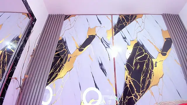 Snapshot of sophiee_evanss_ chatting on January 20, 9:24 am sophiee evanss online show from January 20, 9:24 am