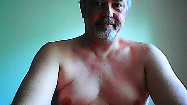 Snapshot of GayPourToi chatting on October 21, 9:10 am GayPourToi online show from October 21, 9:10 am