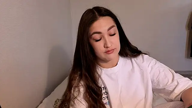 Snapshot of Aria_Blisss chatting on May 14, 3:13 am Aria Blisss online show from May 14, 3:13 am