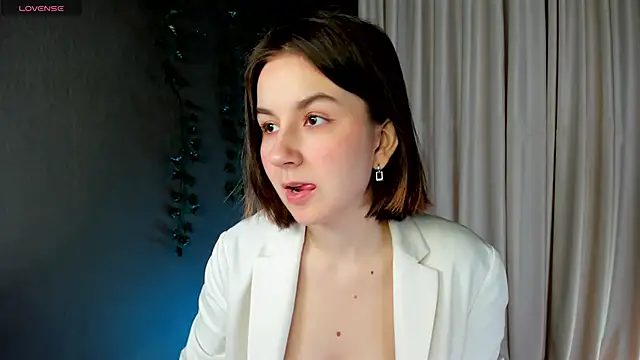 Snapshot of mind_game chatting on December 8, 5:39 am mind game online show from December 8, 5:39 am