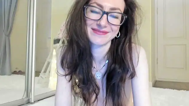 Snapshot of Baby_Jewel chatting on December 17, 2:11 pm Baby Jewel online show from December 17, 2:11 pm