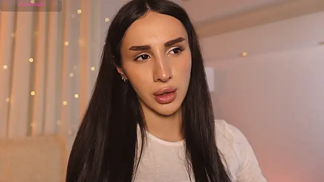 Kim Oberlin  online show from November 25, 4:29 pm