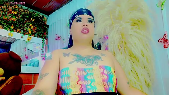 nauthyvalentina online show from March 8, 8:23 pm