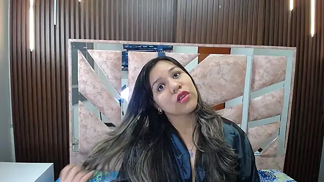 stephanieross202cl online show from January 12, 4:18 am