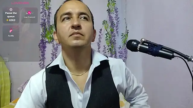 yazforeSolo online show from September 17, 2:41 pm