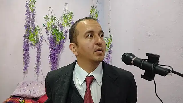 yazforeSolo online show from September 19, 2:18 pm