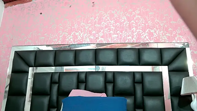 Snapshot of Sofia_martiin chatting on October 18, 3:09 am Sofia martiin online show from October 18, 3:09 am