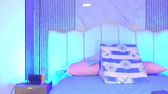 Sofia martiin online show from December 21, 3:13 am