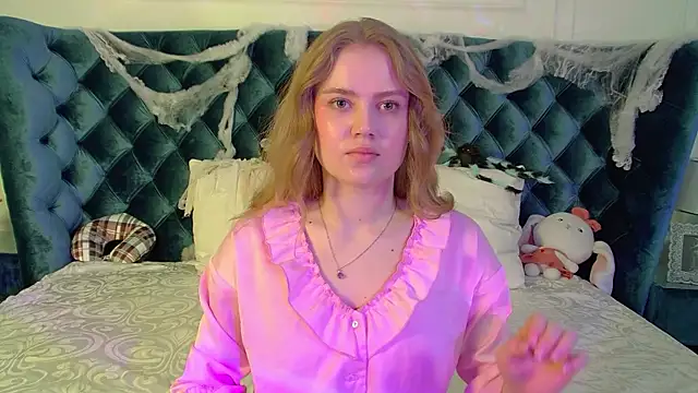 SelinSwarovski online show from October 30, 6:08 pm