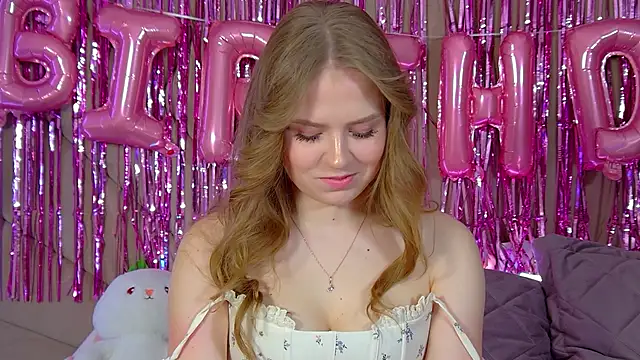 SelinSwarovski online show from February 5, 6:01 pm