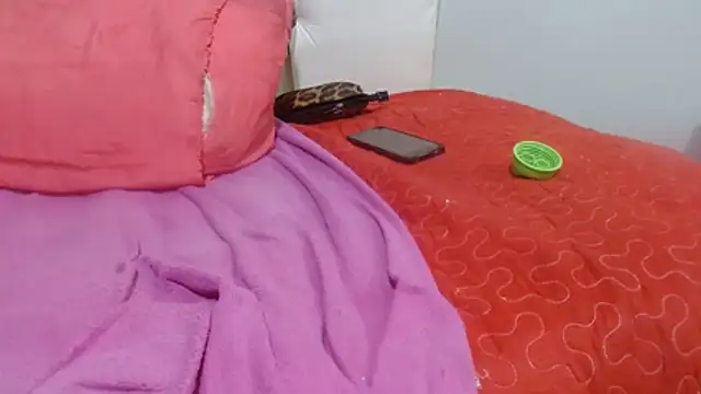 AuntyBigMadam87 online show from March 29, 6:19 pm