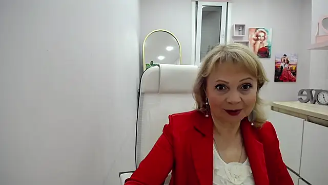 Milla Cutie18 online show from May 4, 5:14 am
