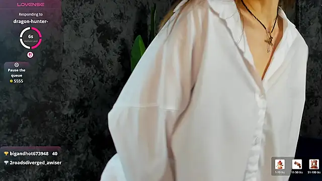 Lillian White online show from May 15, 11:45 pm