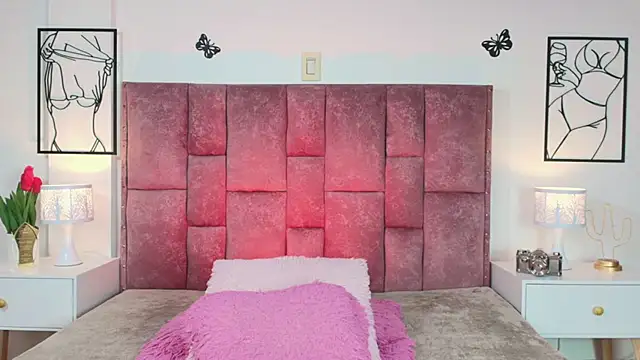 NicolMiller4 online show from April 21, 2:15 am