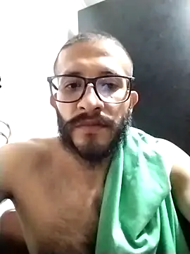 Snapshot of hairyserious chatting on January 16, 3:45 am hairyserious online show from January 16, 3:45 am