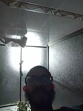 Snapshot of hairyserious chatting on November 8, 1:00 pm hairyserious online show from November 8, 1:00 pm