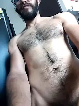 Snapshot of hairyserious chatting on May 15, 7:43 pm hairyserious online show from May 15, 7:43 pm
