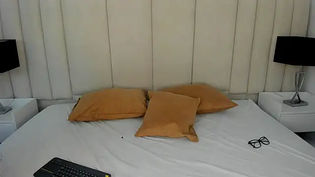 NataGarcia online show from April 16, 8:42 pm