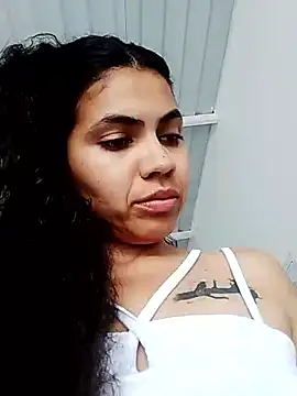 Snapshot of 02julieta chatting on October 19, 9:26 pm 02julieta online show from October 19, 9:26 pm